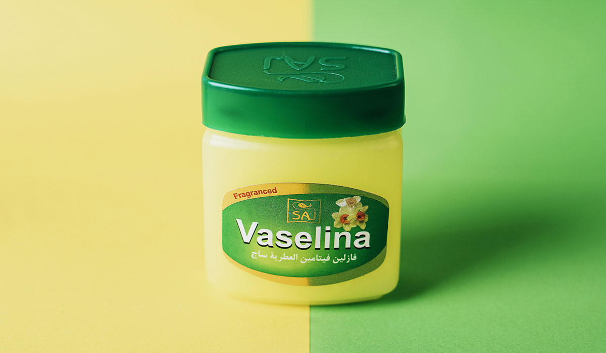 Ароматный витаминный вазелин